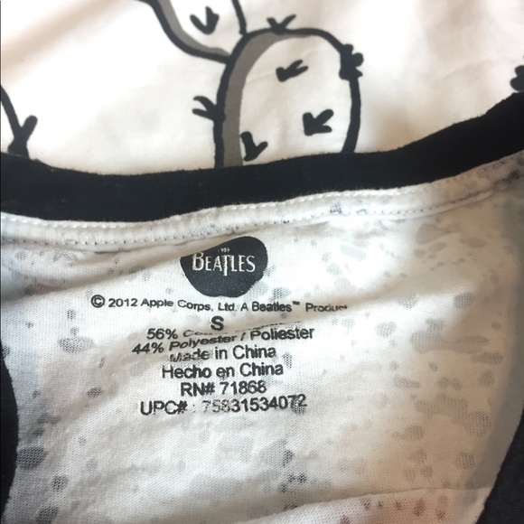 ⭐️The Beatles white black small - Picture 2 of 5